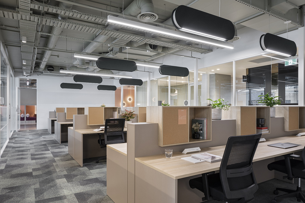 湖南卓正裝飾談行業不同，辦公室風格裝修也不同